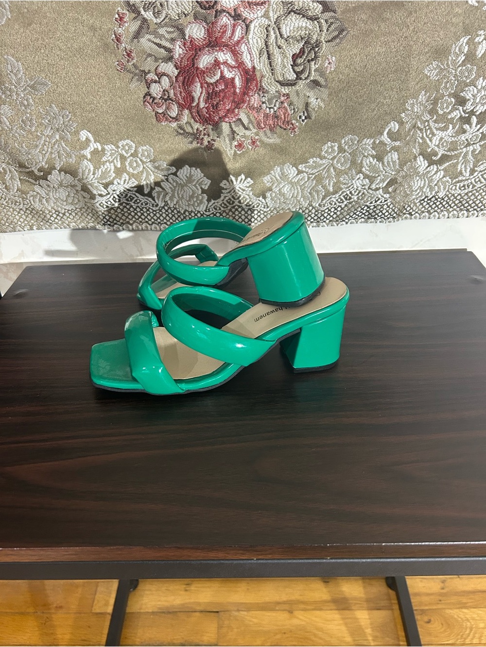 Women’s Strappy Block Heel Sandals in Green